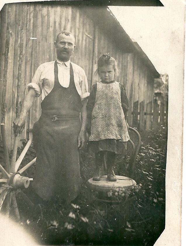 Ján Hoza nar. 1877 s dcerou Katarínou potom Holmokovou